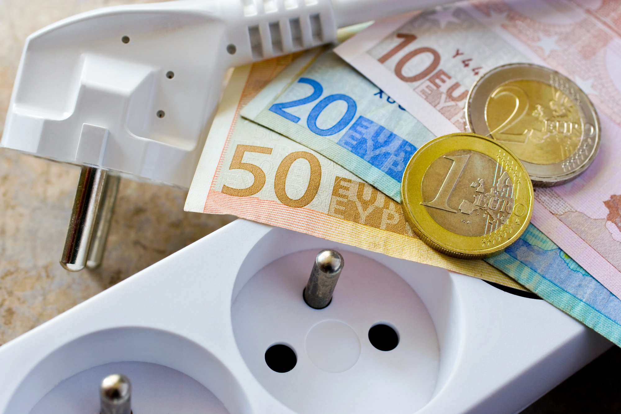 Elektrika cena je definitivno lahko velika debata